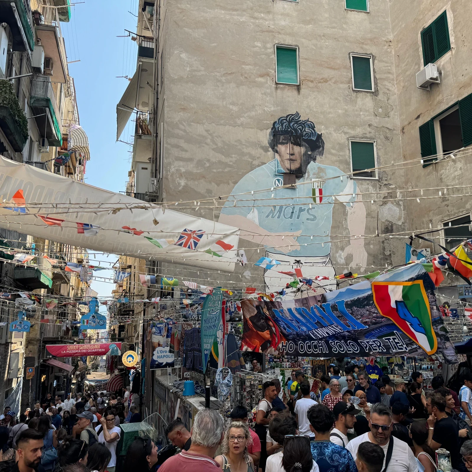 Du centre de Naples au bord de mer, à vélo avec un guide