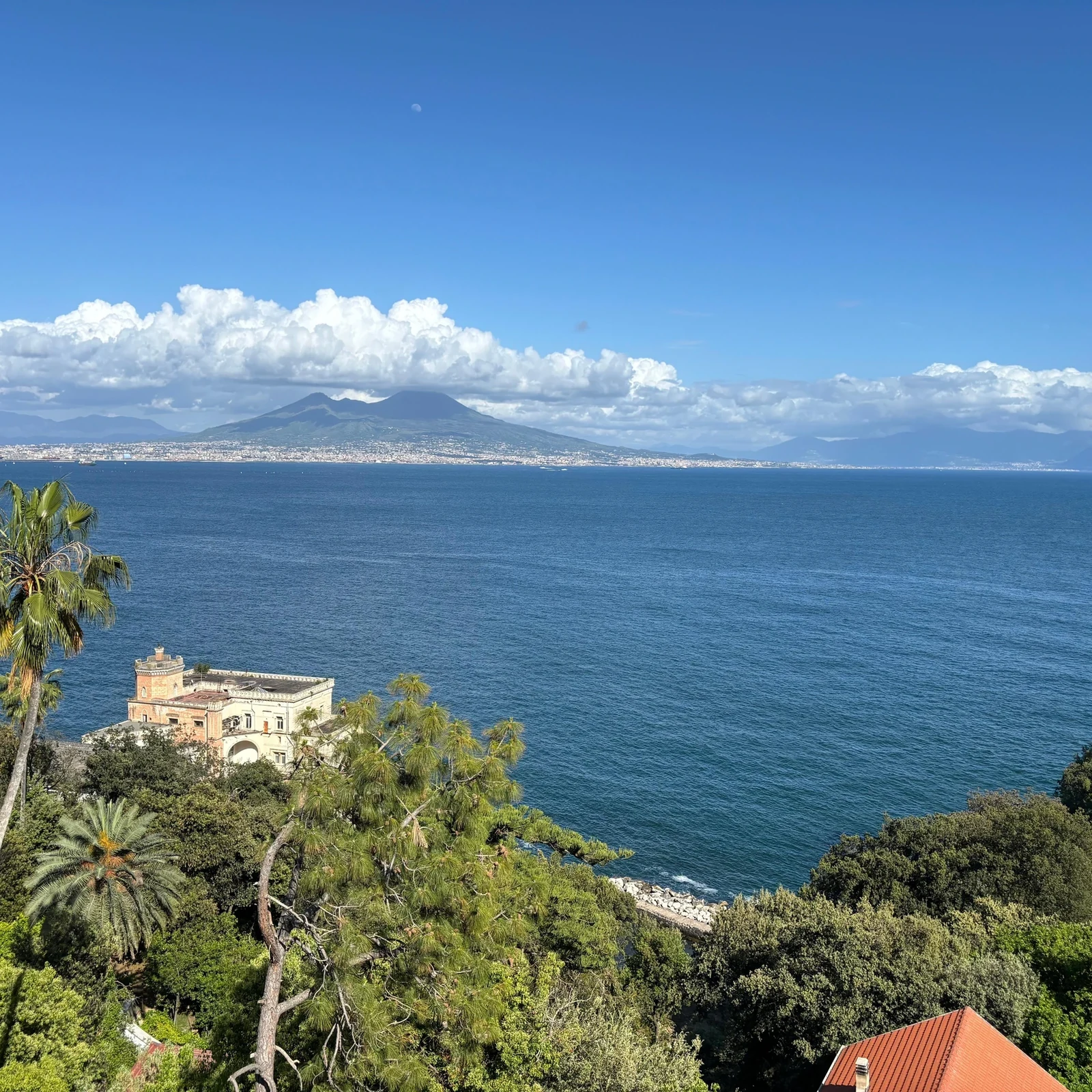 Du centre de Naples au bord de mer, à vélo avec un guide