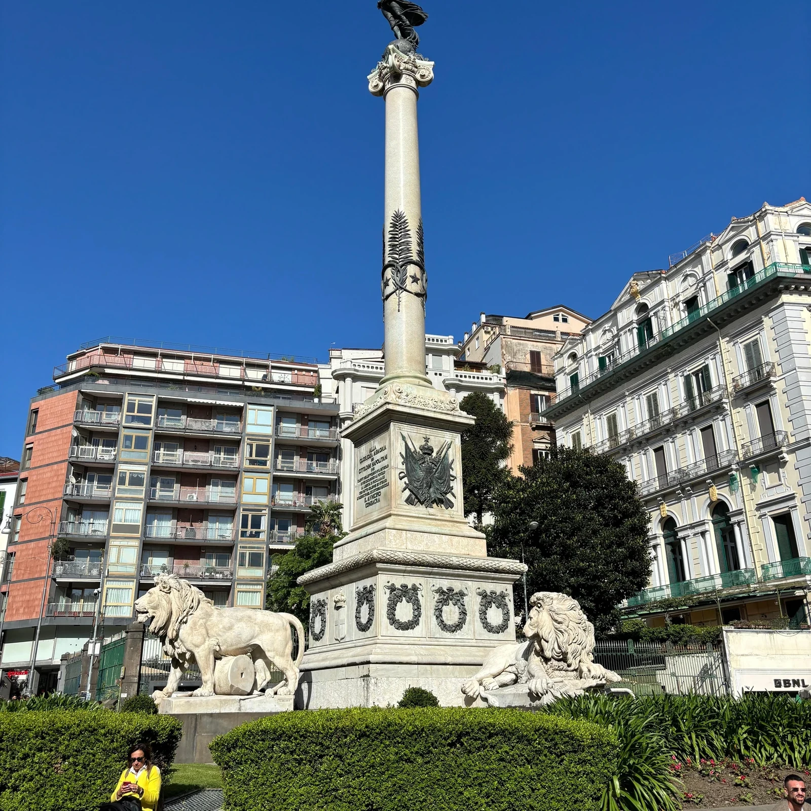 Du centre de Naples au bord de mer, à vélo avec un guide