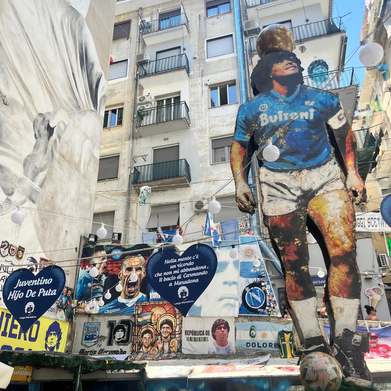 Entdecke Maradonas Geschichte in Neapel