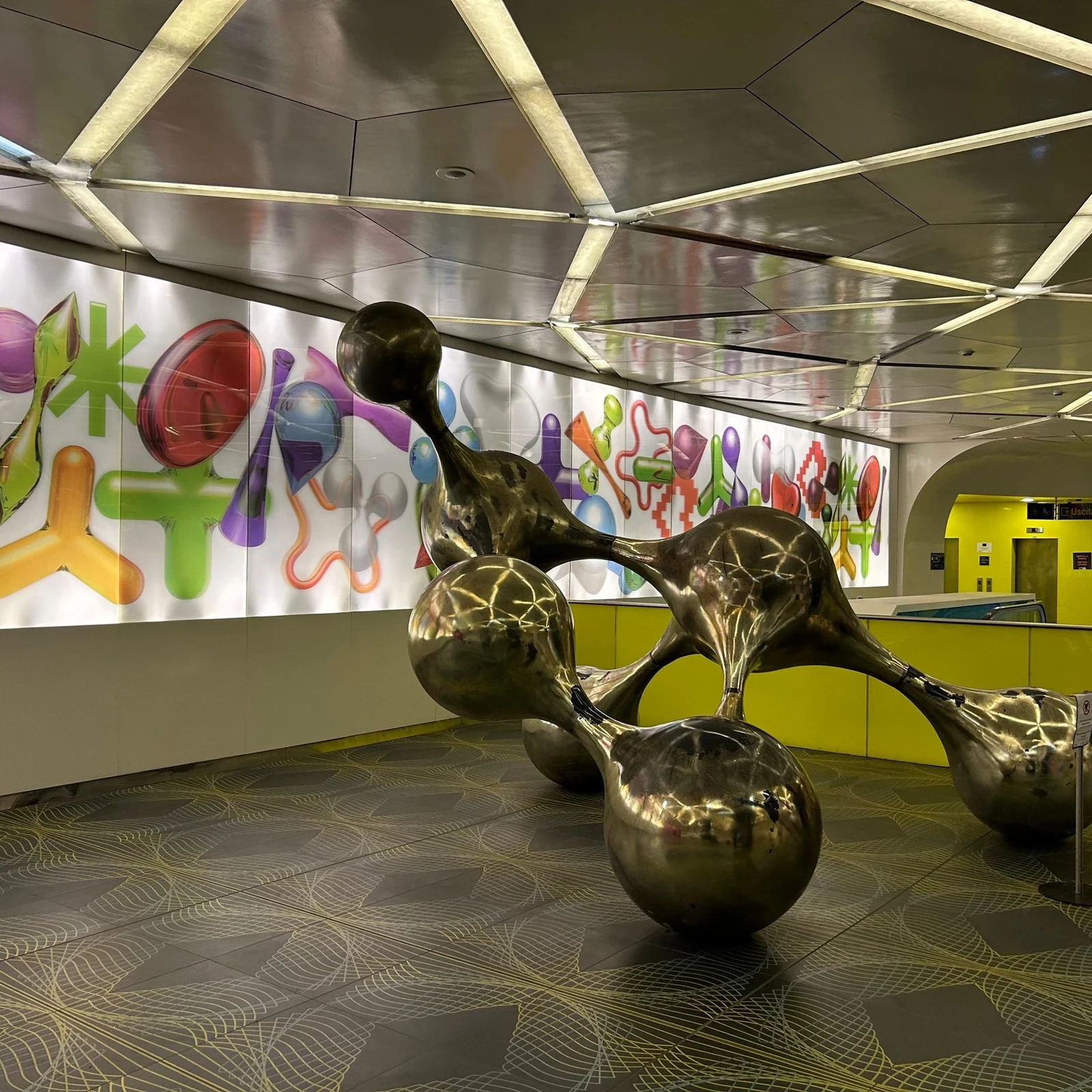 Découvrez Naples entre stations artistiques et places