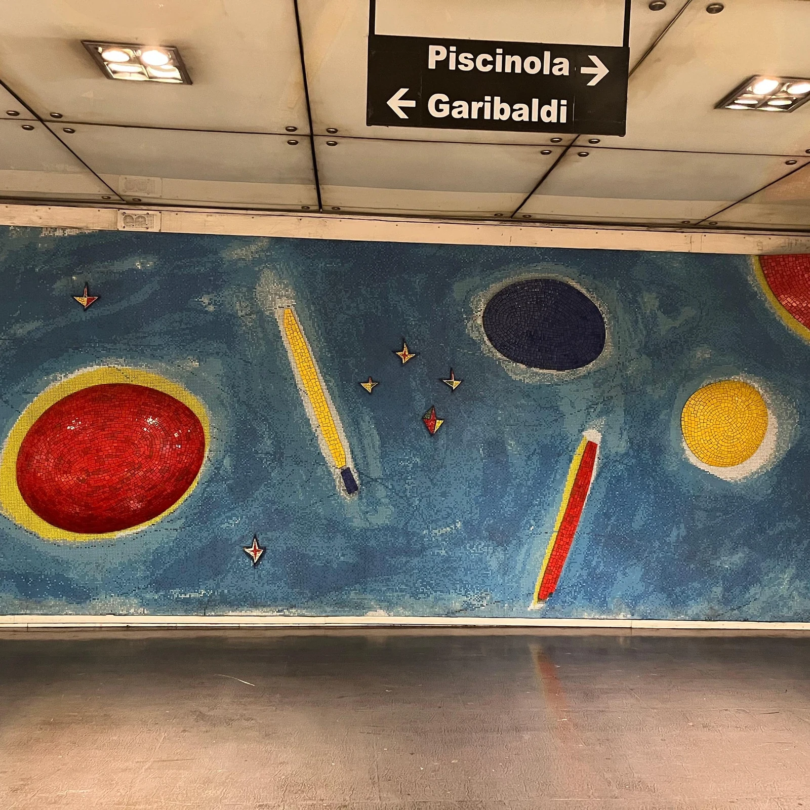 Découvrez Naples entre stations artistiques et places