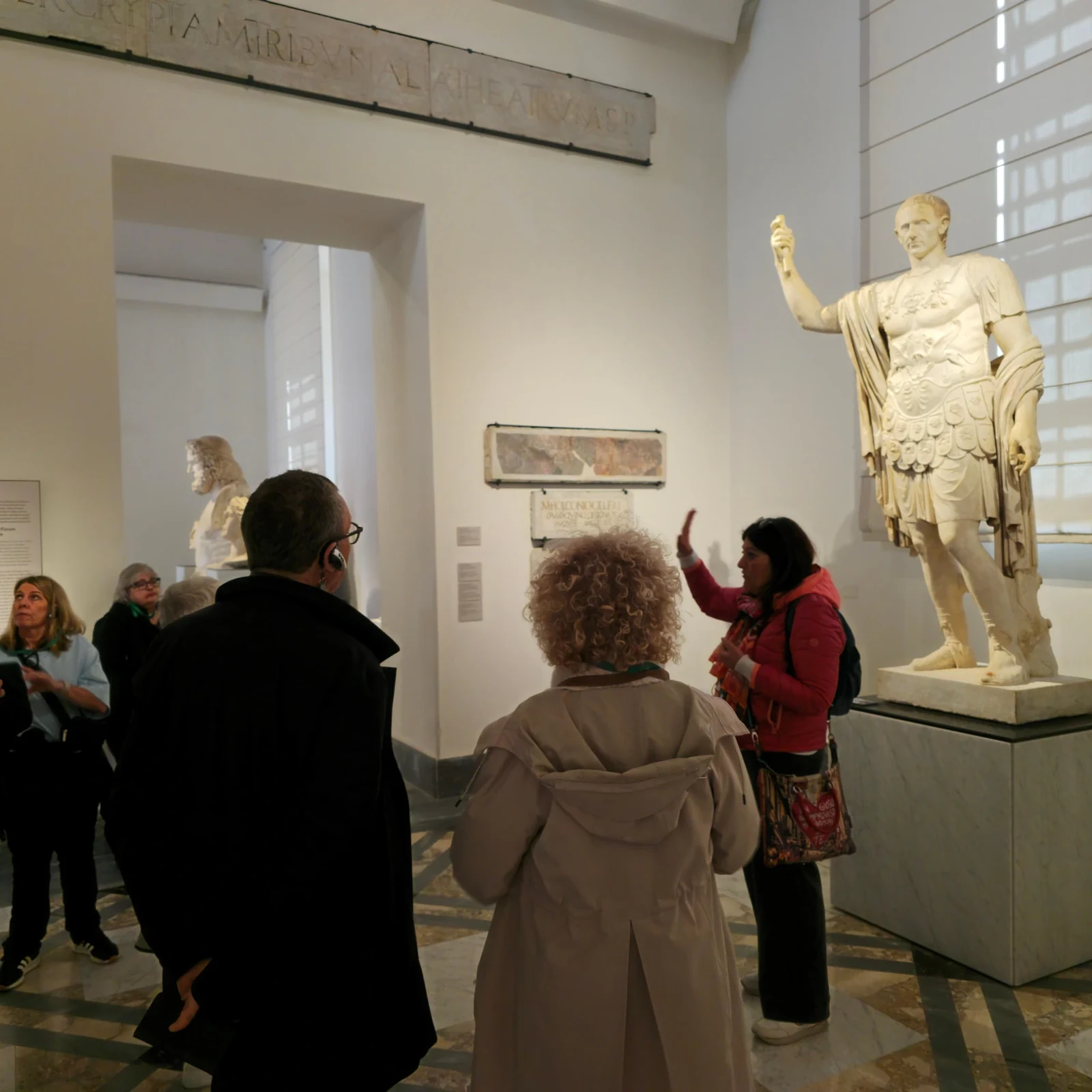 Comprenez les collections de Naples avec un guide archéologue