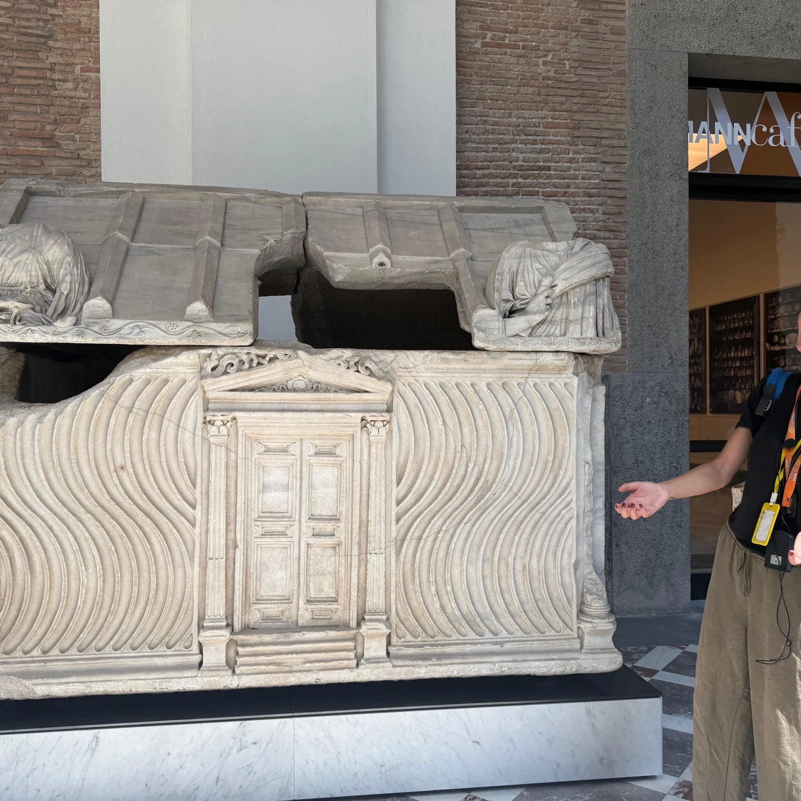 Comprenez les collections de Naples avec un guide archéologue
