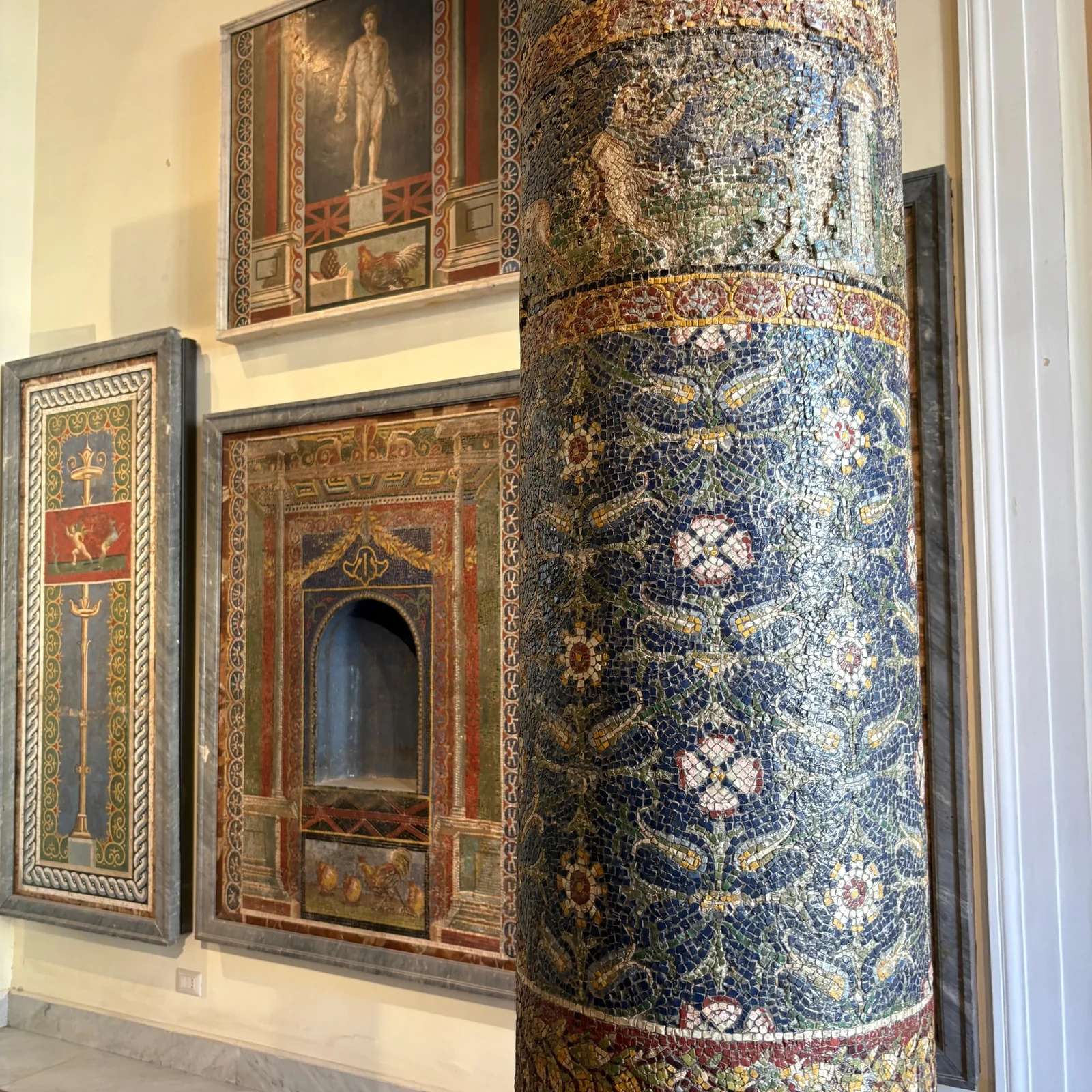 Comprenez les collections de Naples avec un guide archéologue
