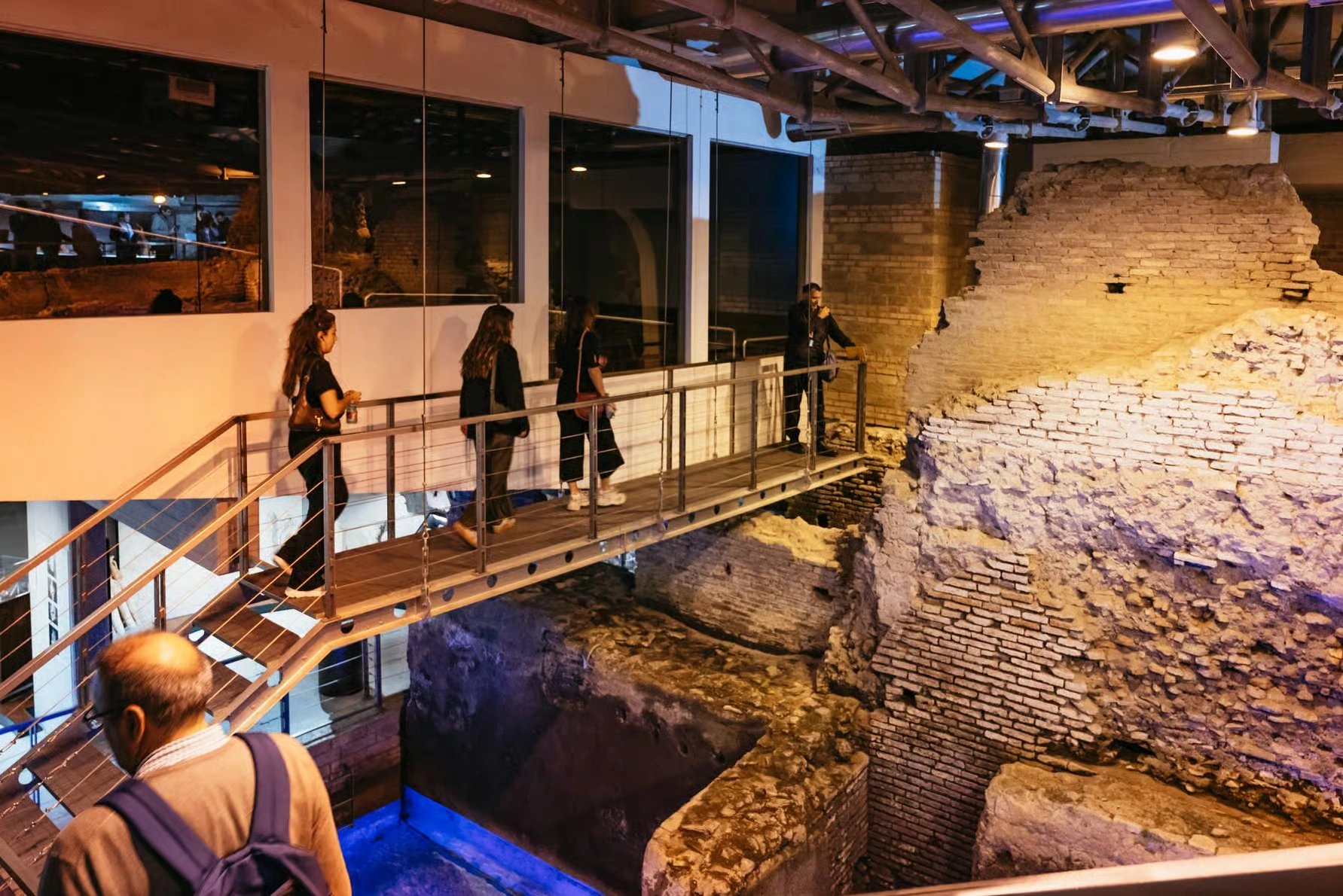 Trevi-Brunnen Untergrund Führung: Trevi über und unter der Erde erleben