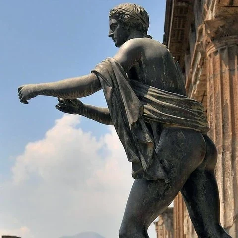 Archéologie et villes côtières au départ du port de Naples