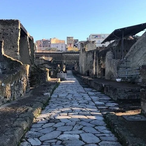 Entdecke römisches Alltagsleben in Herculaneum mit einem Guide