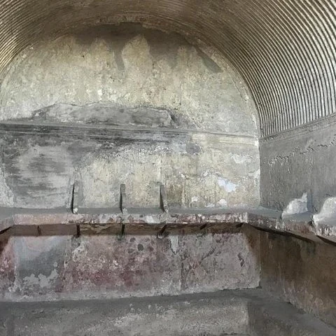 Entdecke römisches Alltagsleben in Herculaneum mit einem Guide