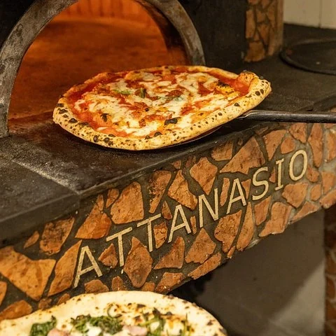 Découvrez Naples entre pizzas, boissons et récits
