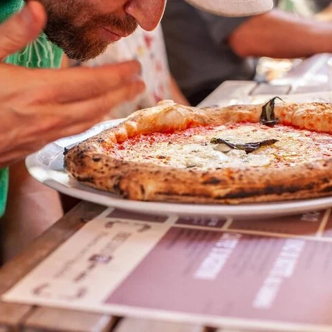 Goûtez Naples entre street food et récits