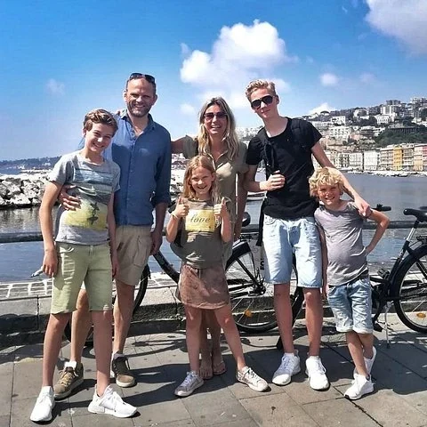 Naples à vélo, avec des arrêts pour comprendre la ville