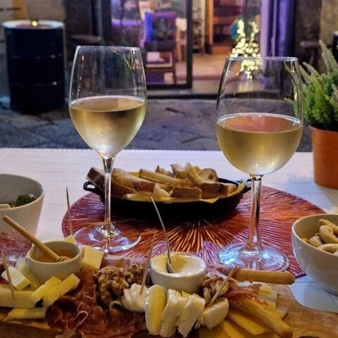 Entdecke Kampaniens Weine mit Bruschetta und Quiz