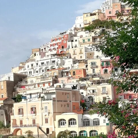 From your arrival in Naples to your booked destination, by private transport