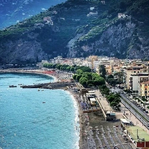 From your arrival in Naples to your booked destination, by private transport