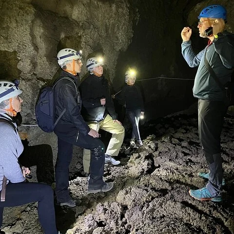 Découvrez l’Etna entre forêts, lave et cratères