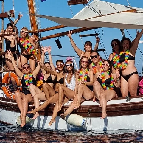 La côte de Mongerbino en bateau, au départ de Porticello