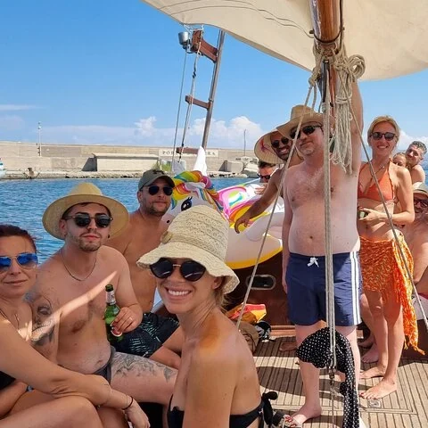 Explore the Mongerbino coast by boat from Porticello
