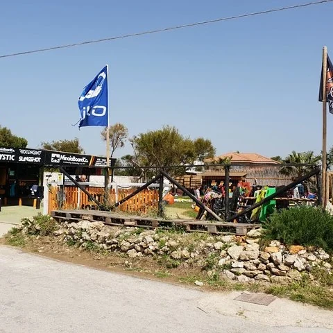 Starte mit dem Kitesurfen mit höchstens zwei Schülern pro Kursleiter