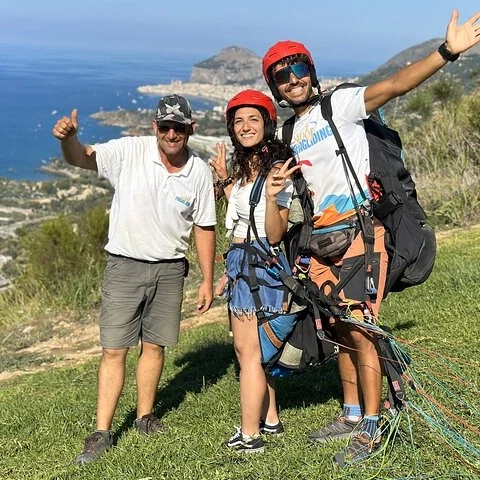Erlebe die Küste bei Cefalù im Tandem-Paraglider