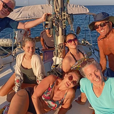 De Ortigia a Plemmirio: navegación, cuevas y snorkel