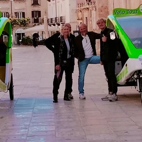 Entdecke Ortigia mit Velobike, Fahrer und Stopps zum Umschauen