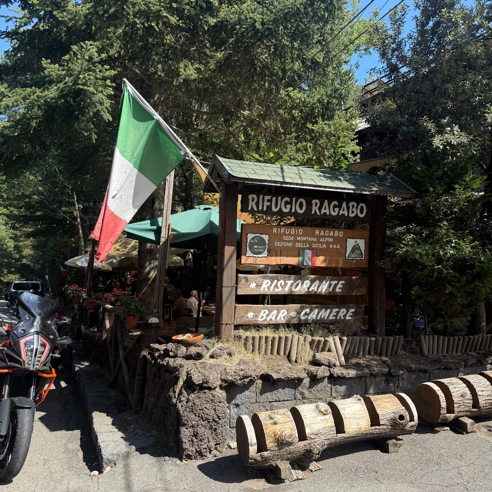 Des paysages volcaniques de l’Etna à la rivière Alcantara