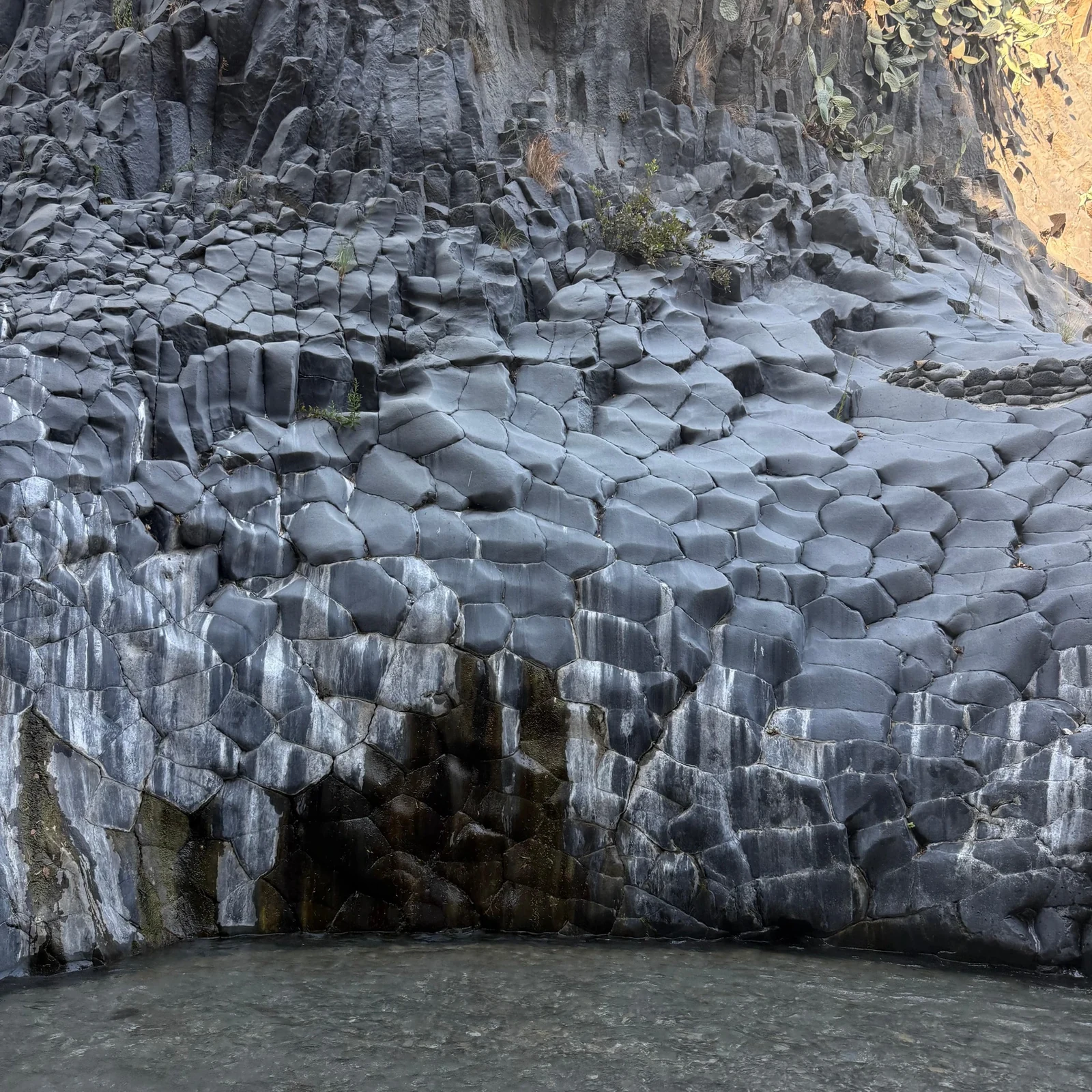 Des paysages volcaniques de l’Etna à la rivière Alcantara
