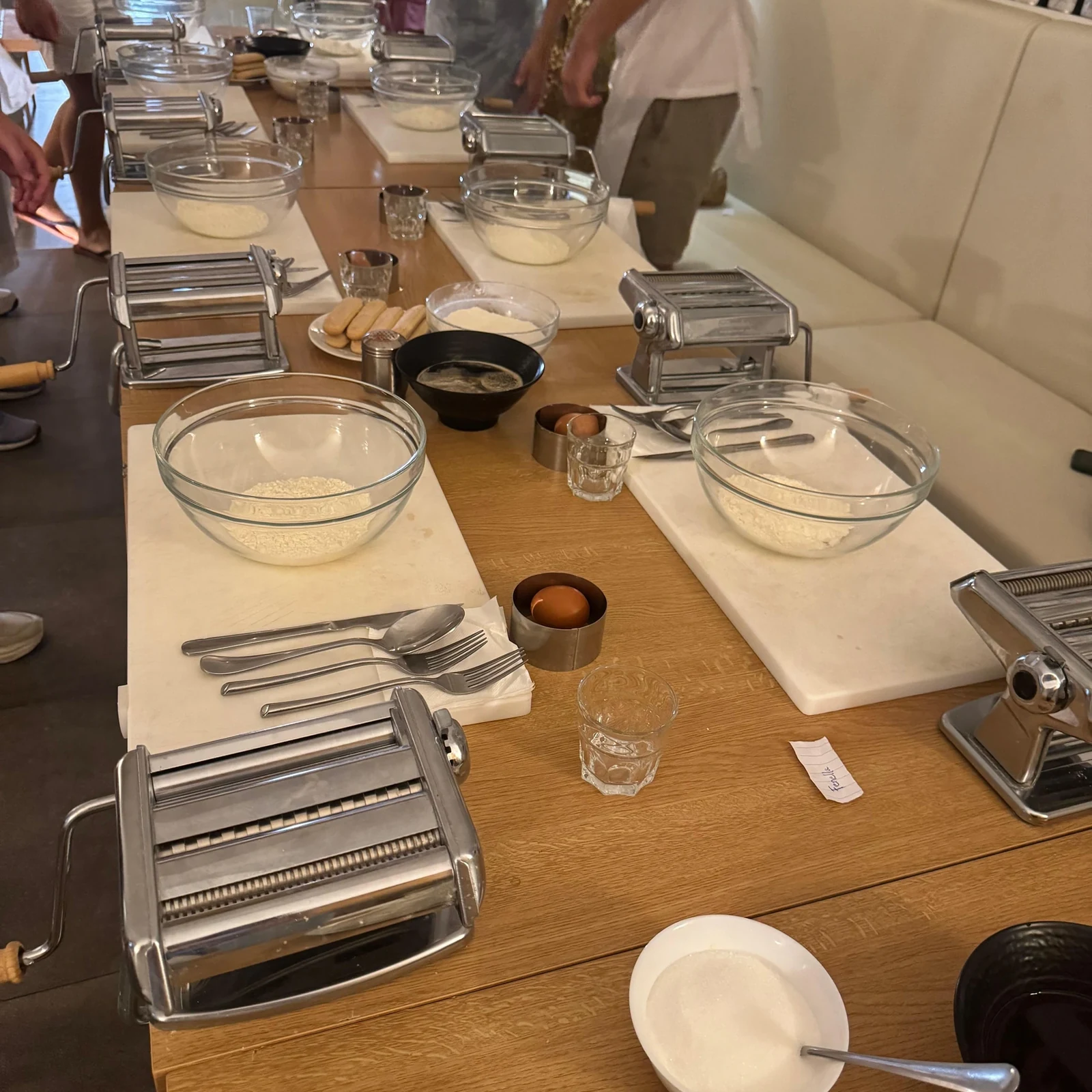 Bereite Pasta und Tiramisu in Palermo zu und iss anschließend mit