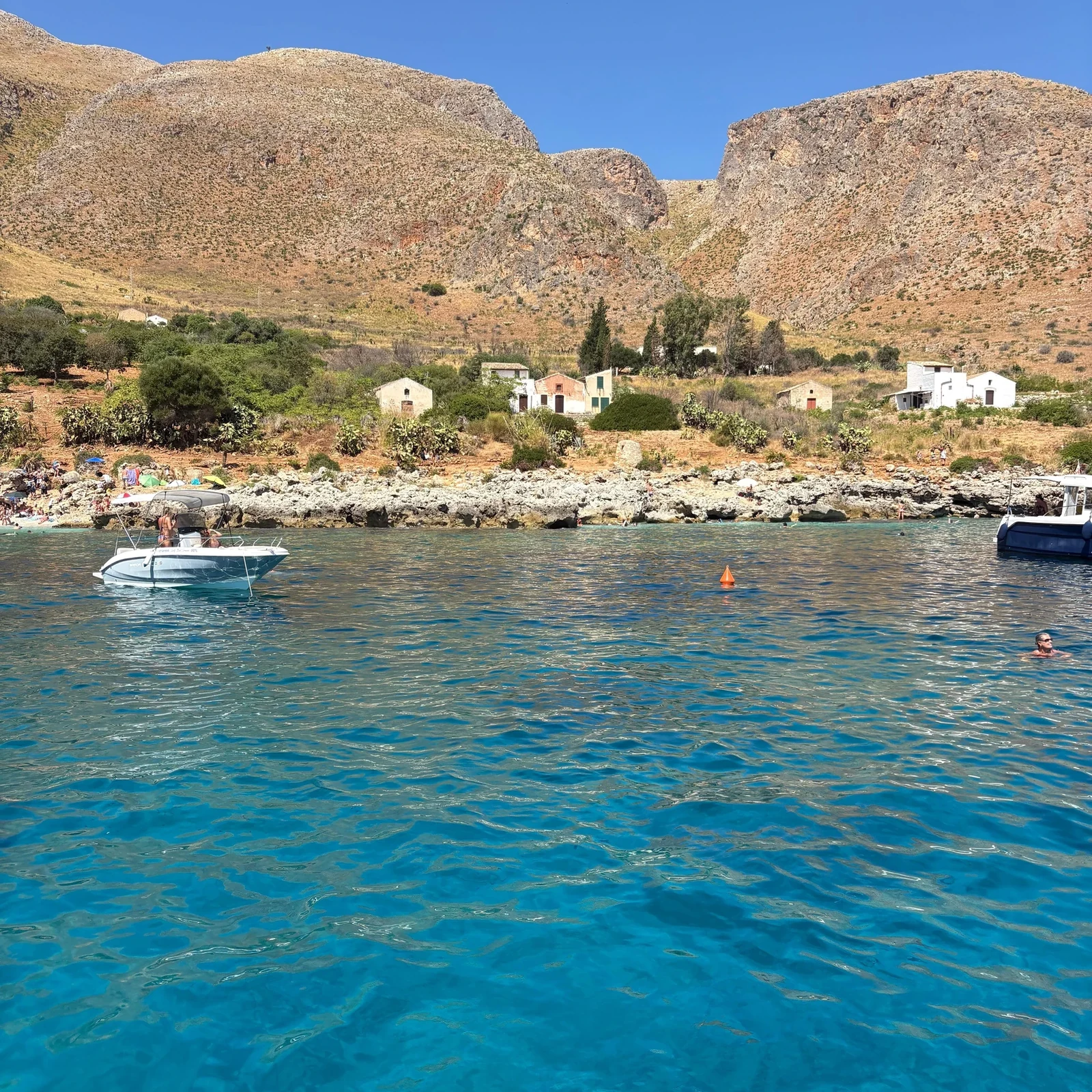 La costa de Scopello y Zingaro, con pausas para entrar al mar