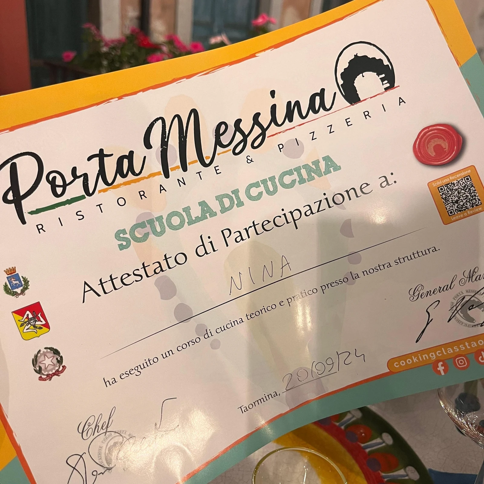 Aprende a preparar arancini y siéntate a probarlos en Taormina
