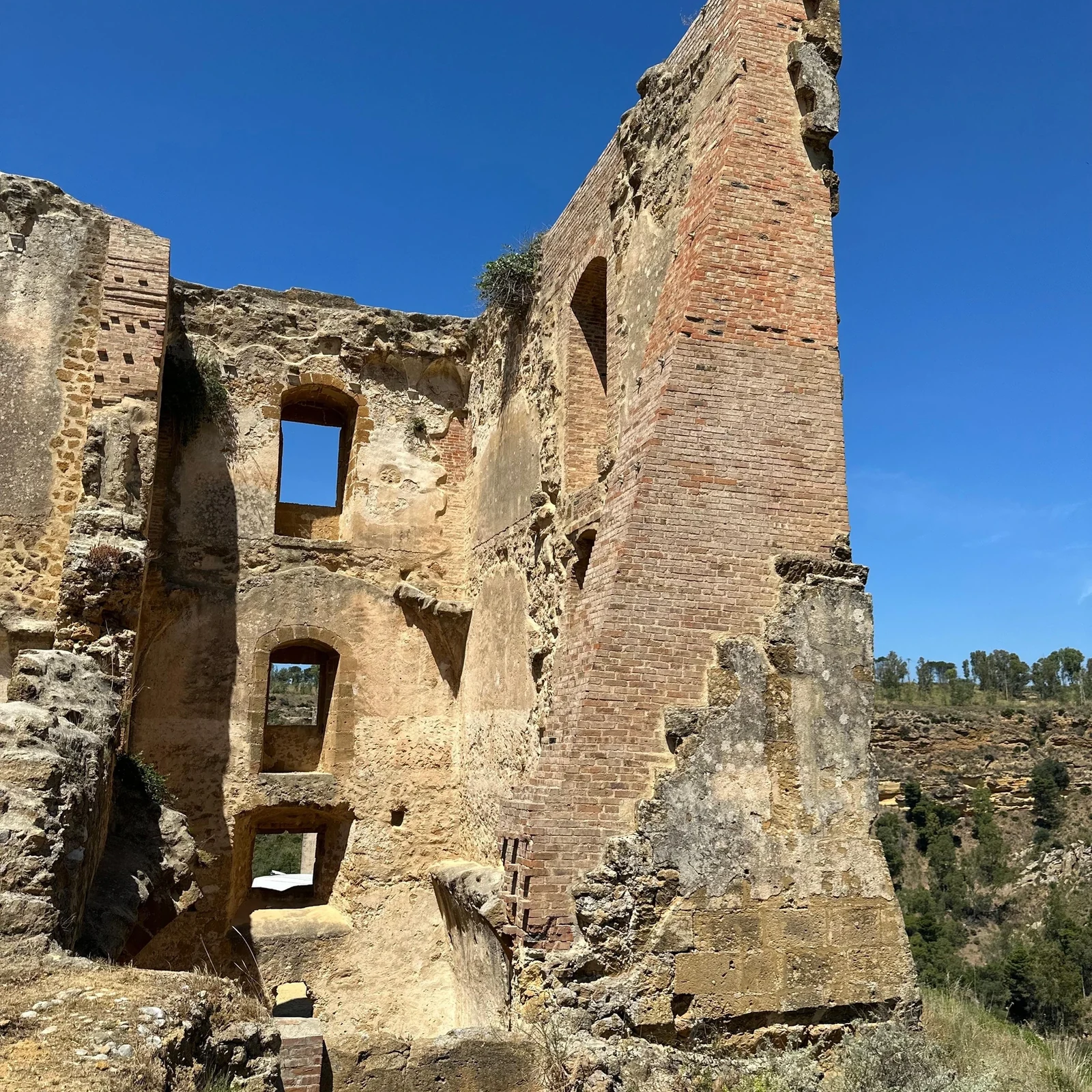Explorez la campagne et la côte siciliennes en quad depuis Ribera