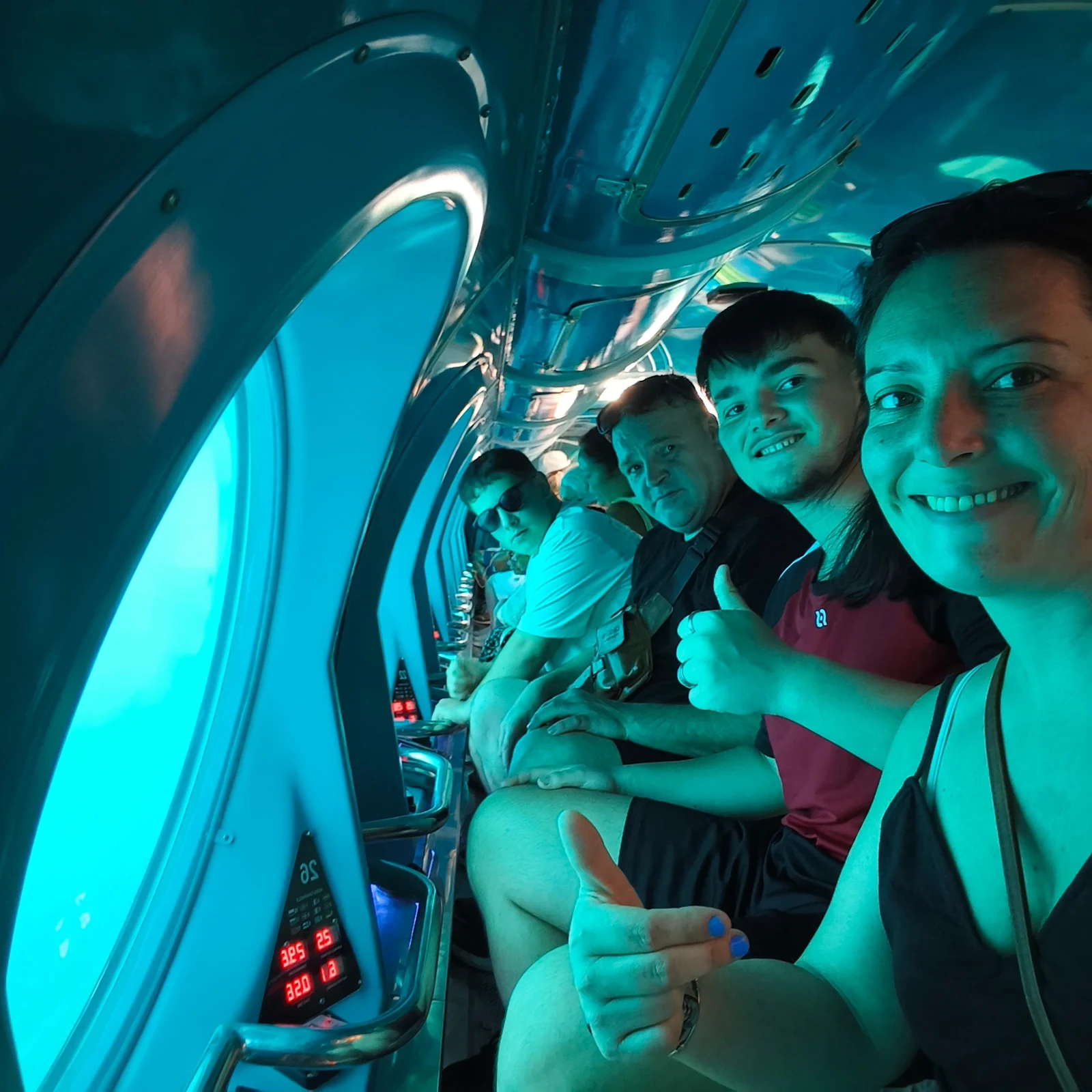 See Mogán’s seabed through a submarine window