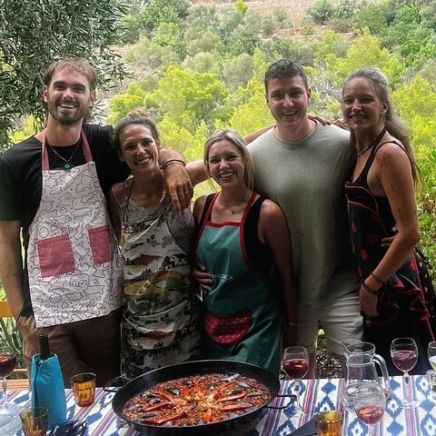 Apprenez à préparer une paella et partagez la table à Banyalbufar