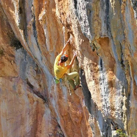 Privates Klettern auf Mallorca mit einer Route passend zu deiner Erfahrung