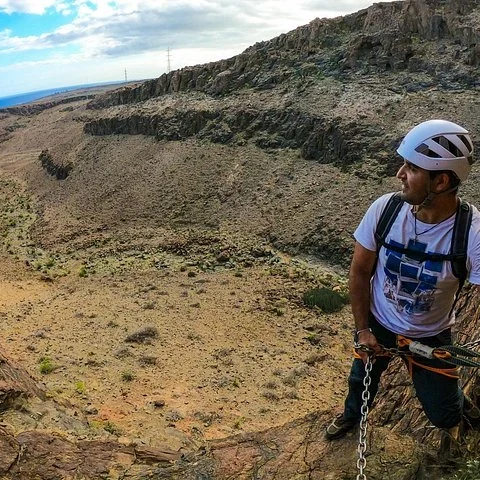 Climb the rock and experience Gran Canaria from above