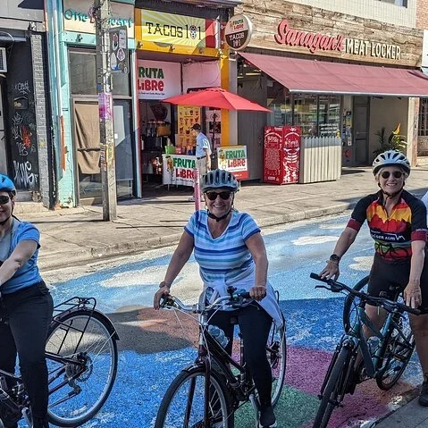 Tour en bicicleta por el centro de Toronto | TourBookGo