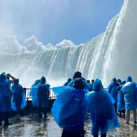 From Toronto to the viewpoints of Niagara Falls