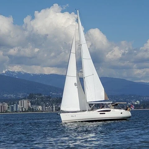Vancouver vom Wasser aus auf einer gemeinsamen Segeltour