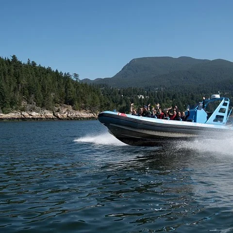 From Vancouver to Bowen Island, past coastlines and mountains