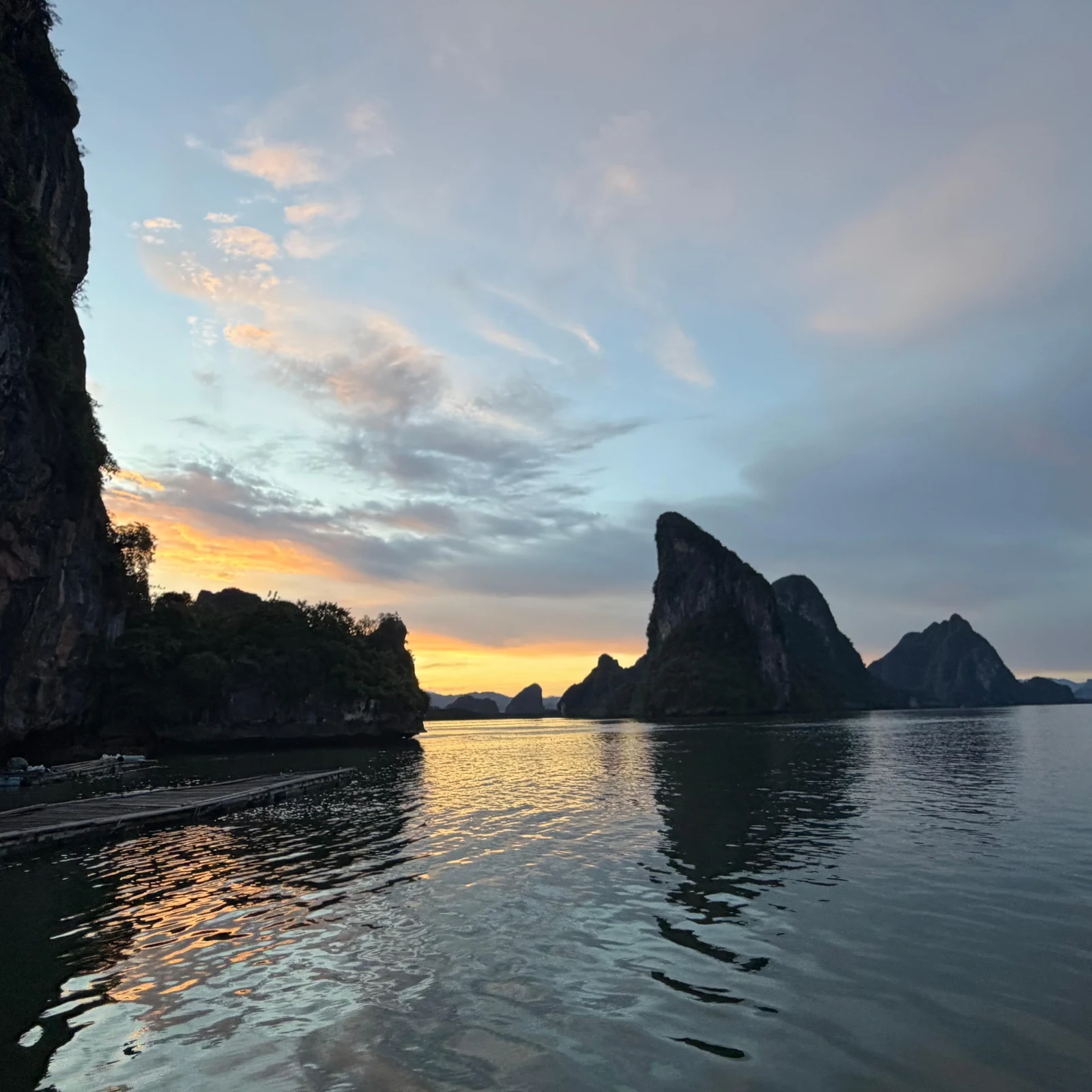 Tagsüber Inseln und Seekanu, nach Sonnenuntergang Plankton