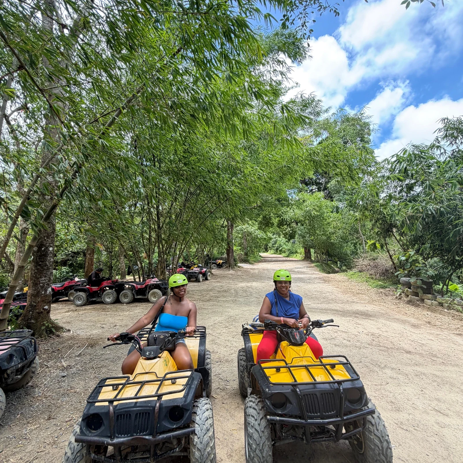 Explorez les sentiers de Phuket en quad