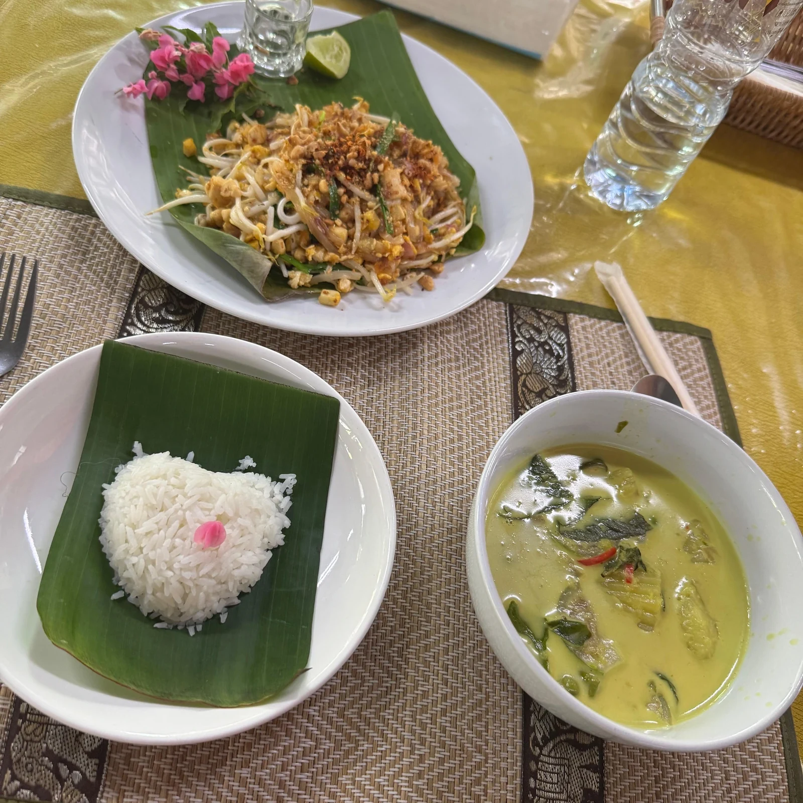 Cours de cuisine thaïlandaise avec marché et jardin à Phuket