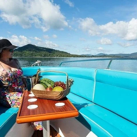 Phi Phi bei Sonnenaufgang im privaten Schnellboot erleben