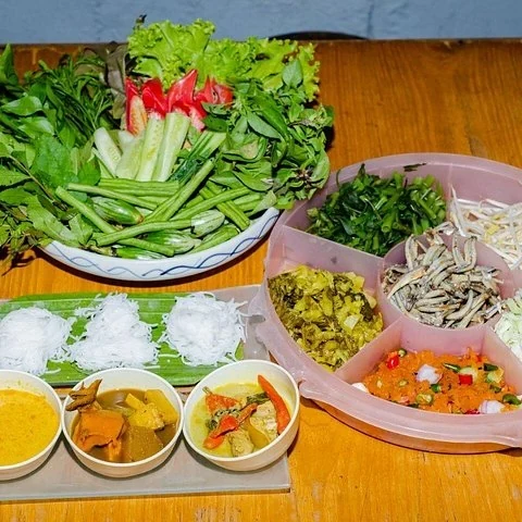 Taste your way through Phuket Old Town in a group of eight