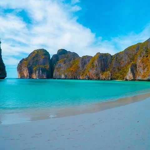 A private day among the Phi Phi Islands
