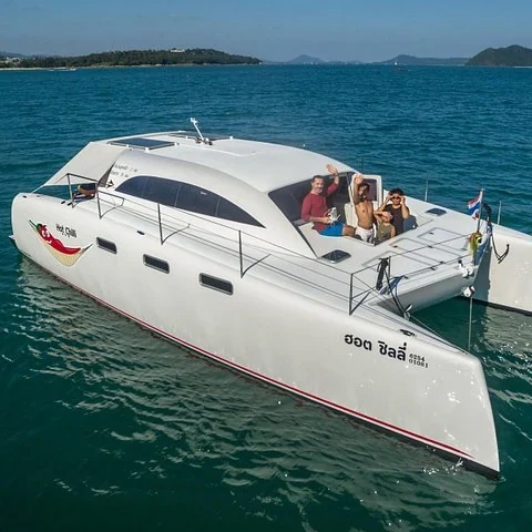 Excursion privée en catamaran depuis Phuket : Phang Nga, Phi Phi ou Racha