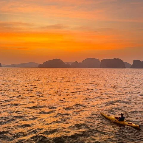 Excursion dans la baie de Phang Nga, à l’île de James Bond et dans les grottes
