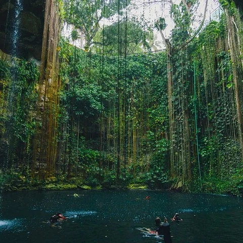 Chichén Itzá, a cenote and Valladolid in one organised day