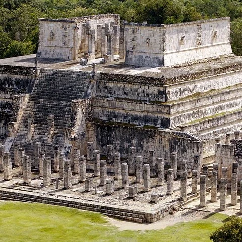 Chichén Itzá, a cenote and Valladolid in one organised day